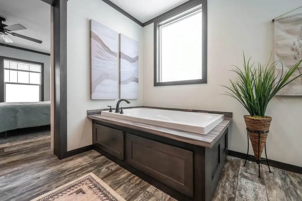 10315 Gregory Avenue Hastings FL 32145