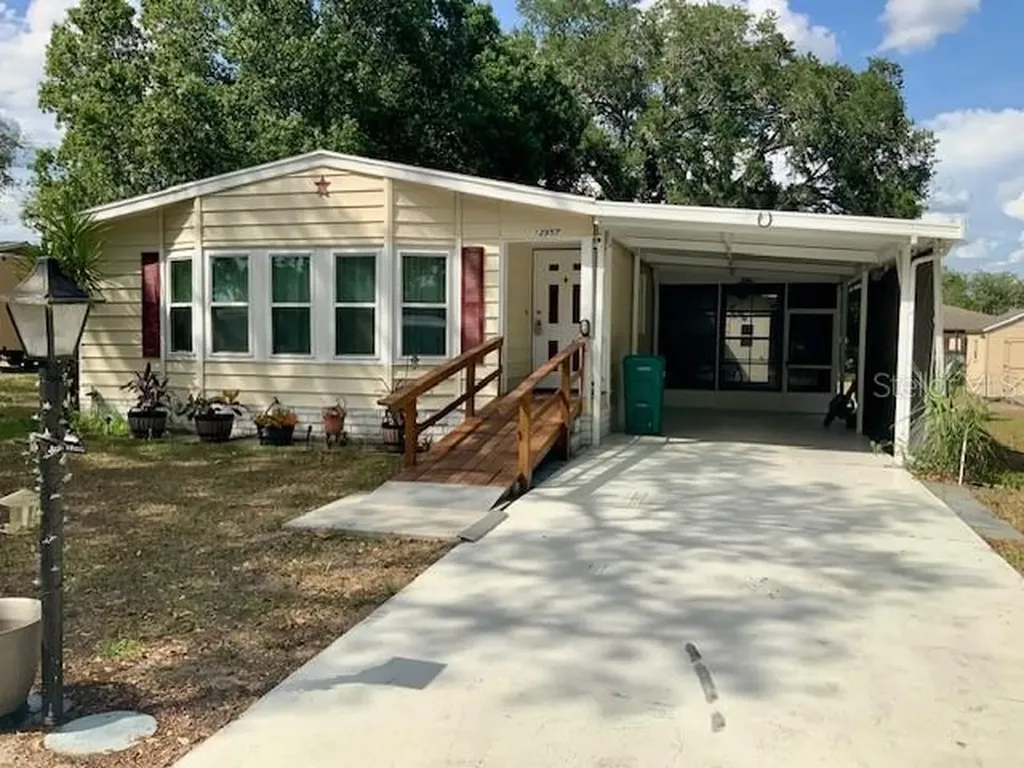 13957 County Road 109d Lady Lake FL 32159