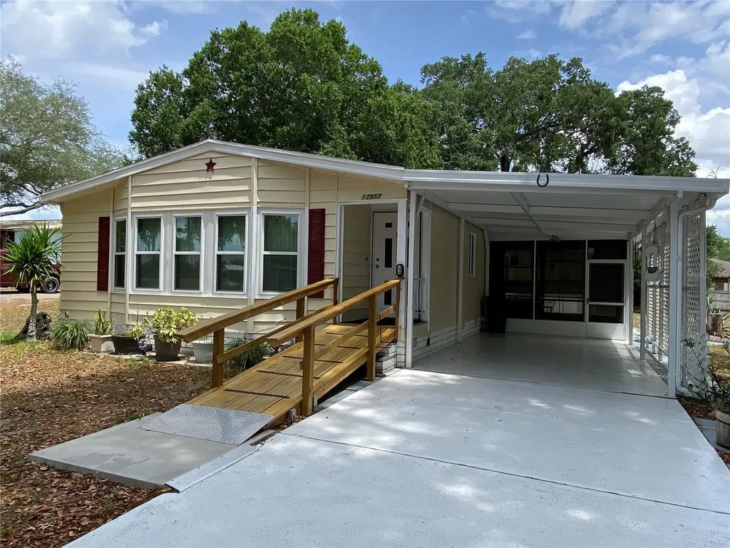 13957 County Road 109d Lady Lake FL 32159