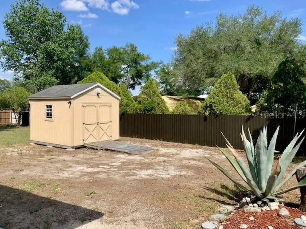 13957 County Road 109d Lady Lake FL 32159
