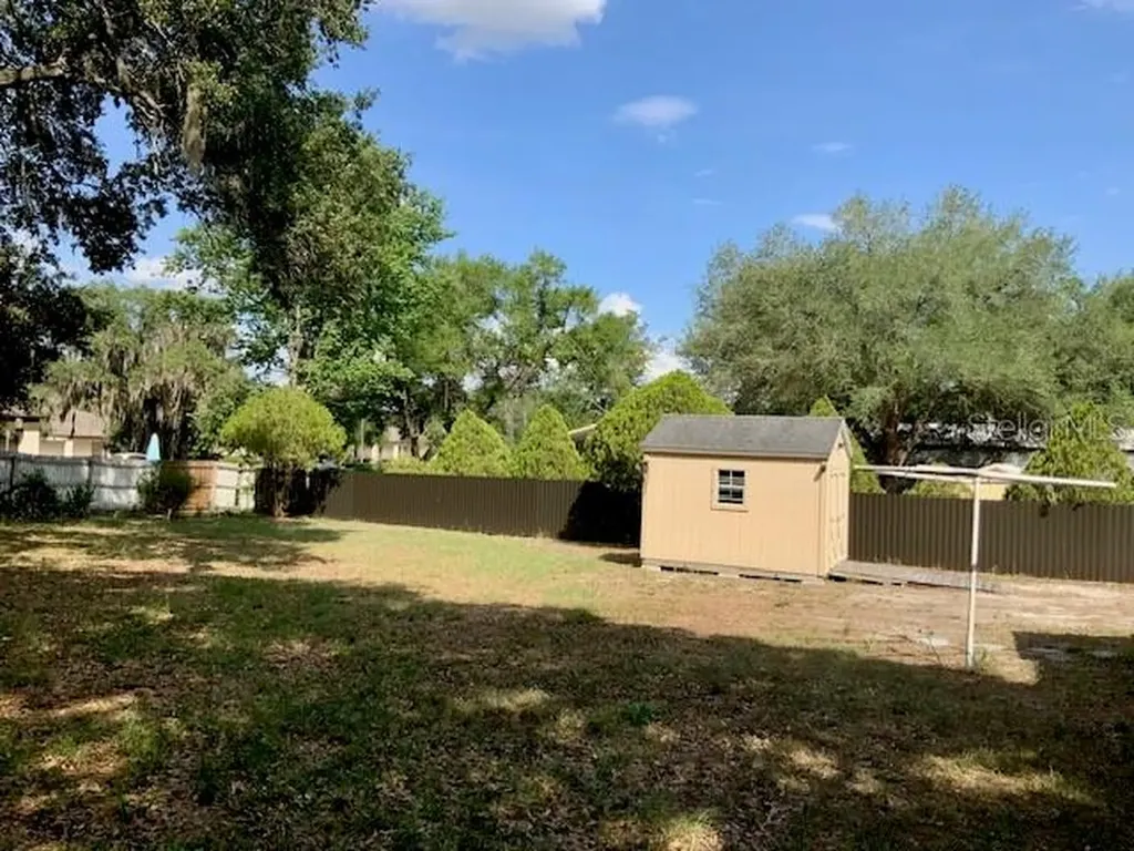 13957 County Road 109d Lady Lake FL 32159