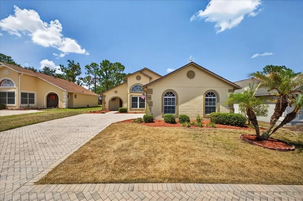 1033 Knightsbridge Circle Davenport FL 33896