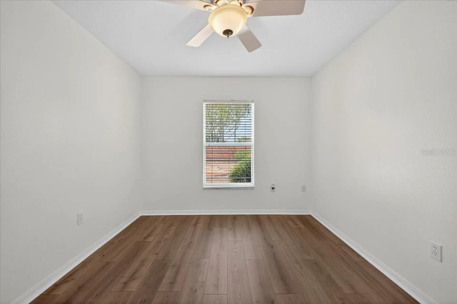 1033 Knightsbridge Circle Davenport FL 33896