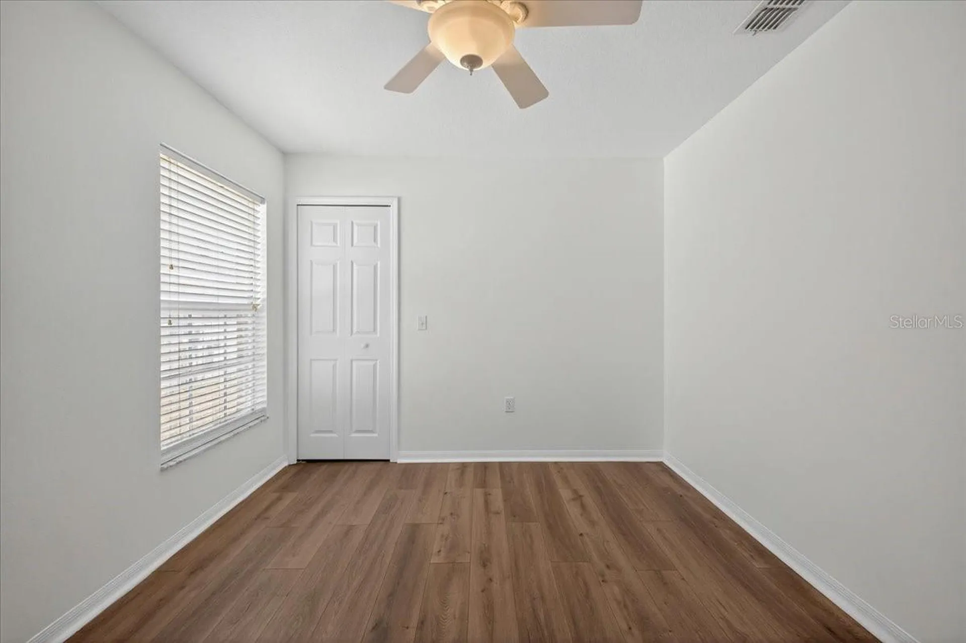 1033 Knightsbridge Circle Davenport FL 33896