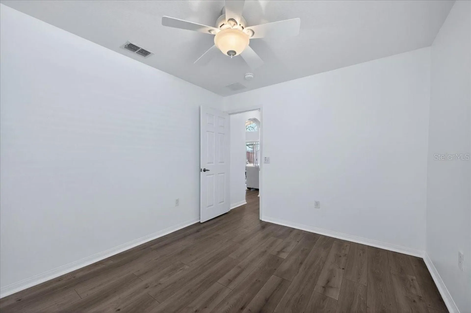 1033 Knightsbridge Circle Davenport FL 33896