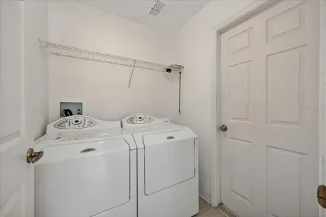 1033 Knightsbridge Circle Davenport FL 33896