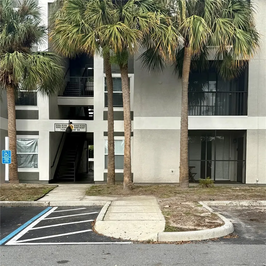 7511 Seurat Street Orlando FL 32819