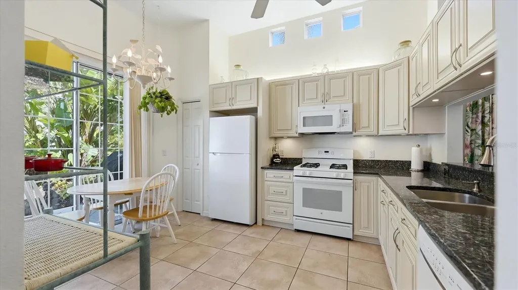 7706 Whitebridge Glen Bradenton FL 34201