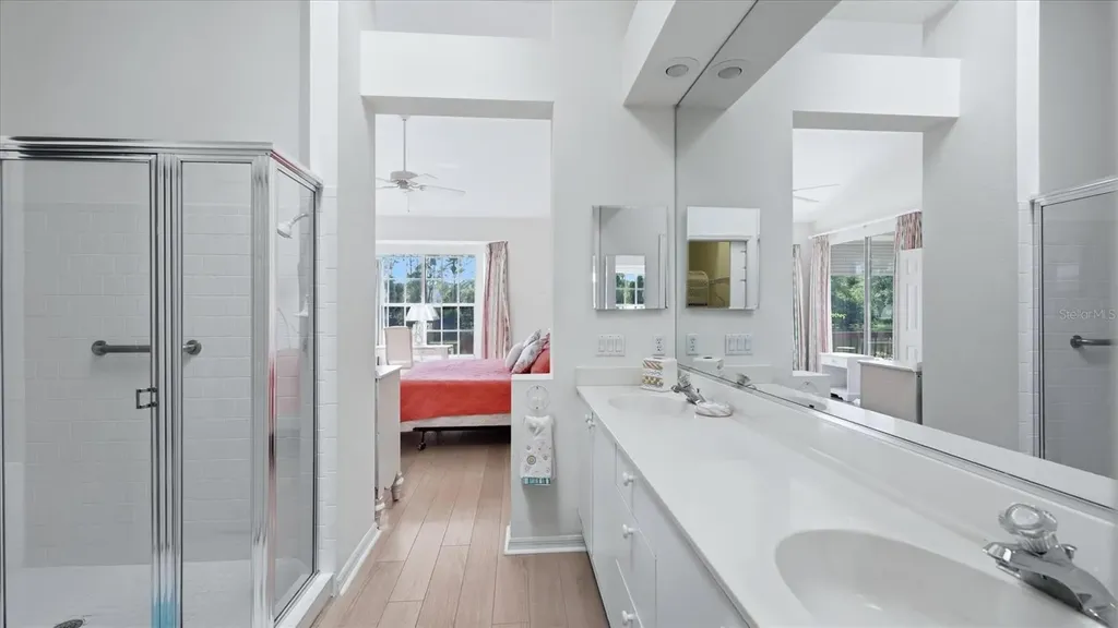 7706 Whitebridge Glen Bradenton FL 34201