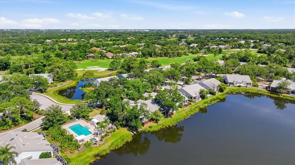 7706 Whitebridge Glen University Park FL 34201