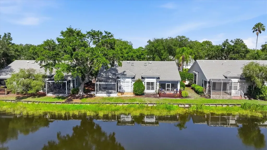 7706 Whitebridge Glen Bradenton FL 34201