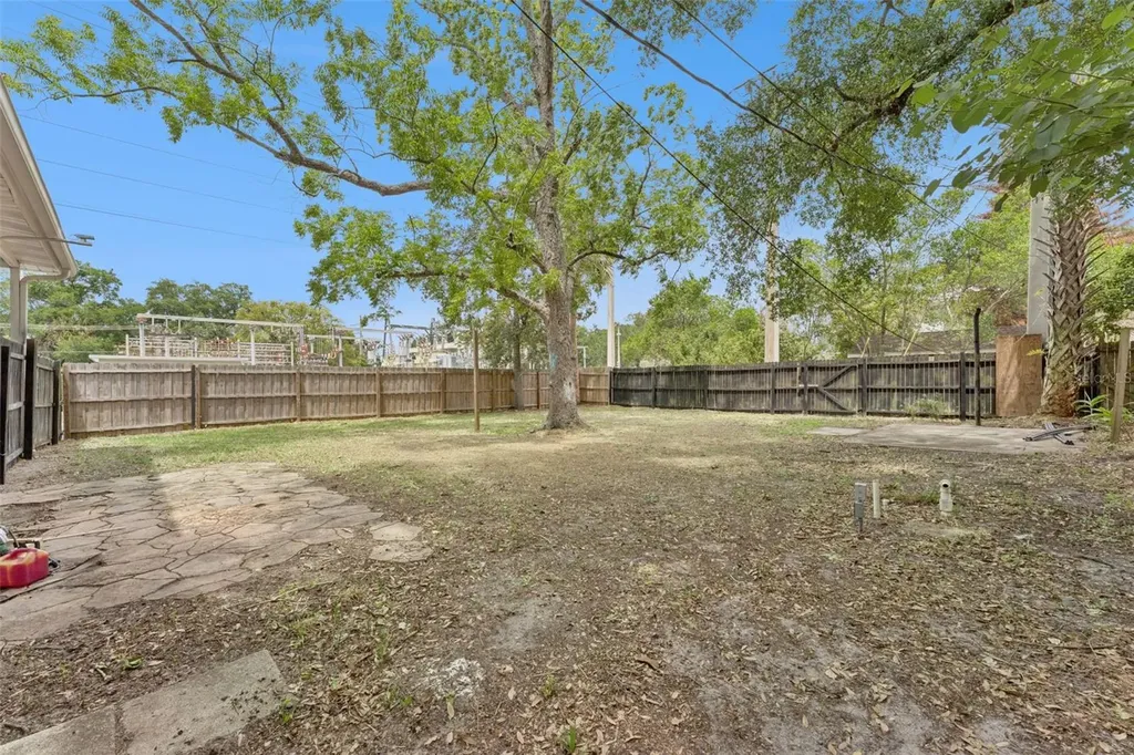 417 W 6th Street Sanford FL 32771