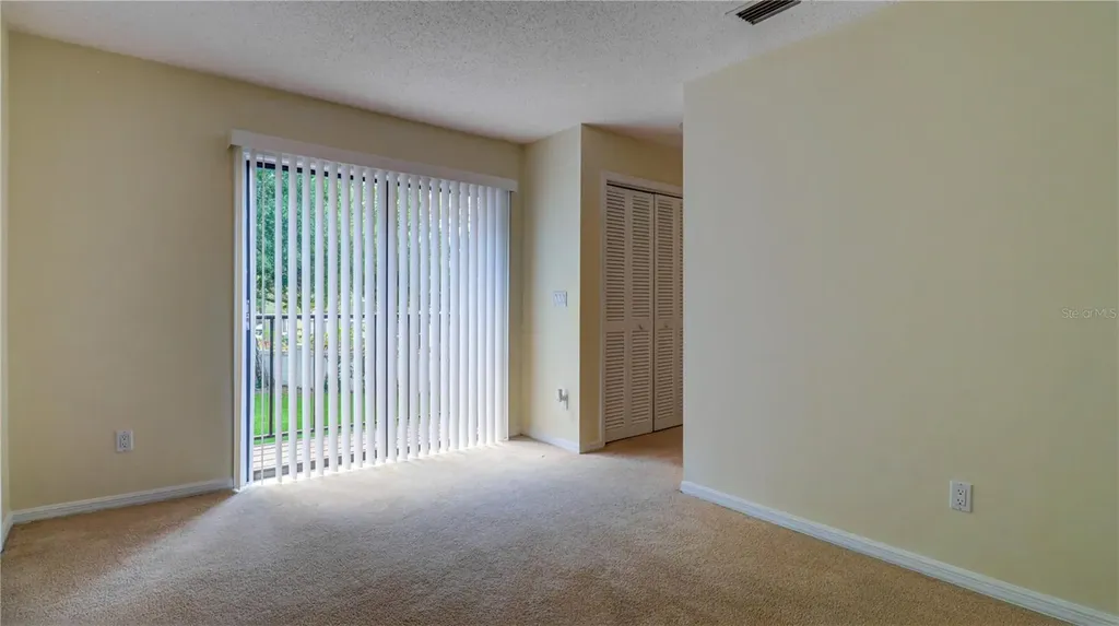 15206 W Pond Woods Drive Tampa FL 33618