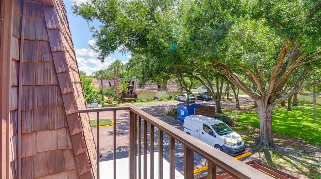 15206 W Pond Woods Drive Tampa FL 33618