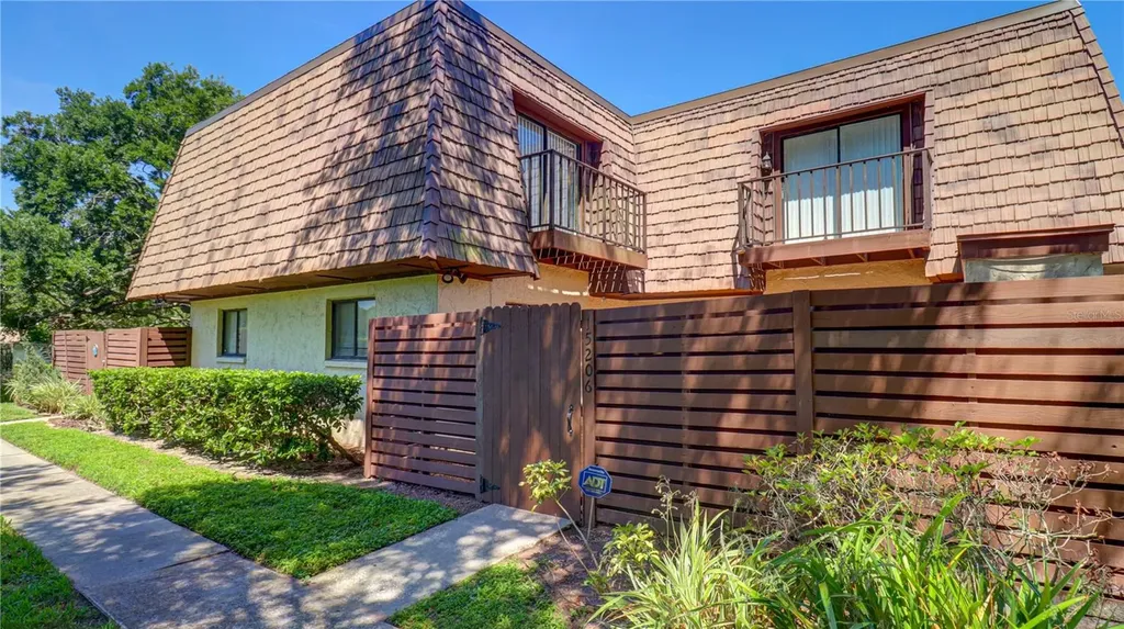 15206 W Pond Woods Drive Tampa FL 33618