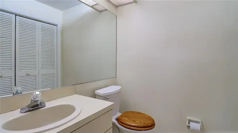 15206 W Pond Woods Drive Tampa FL 33618