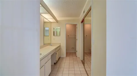 15206 W Pond Woods Drive Tampa FL 33618