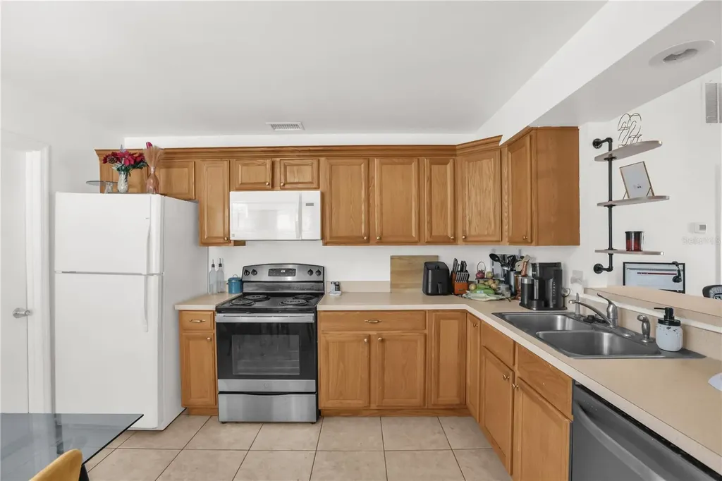 115 Coralwood Circle Kissimmee FL 34743