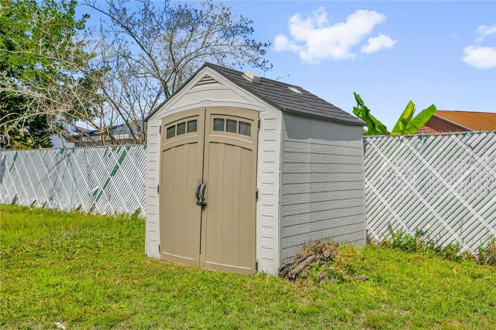 115 Coralwood Circle Kissimmee FL 34743