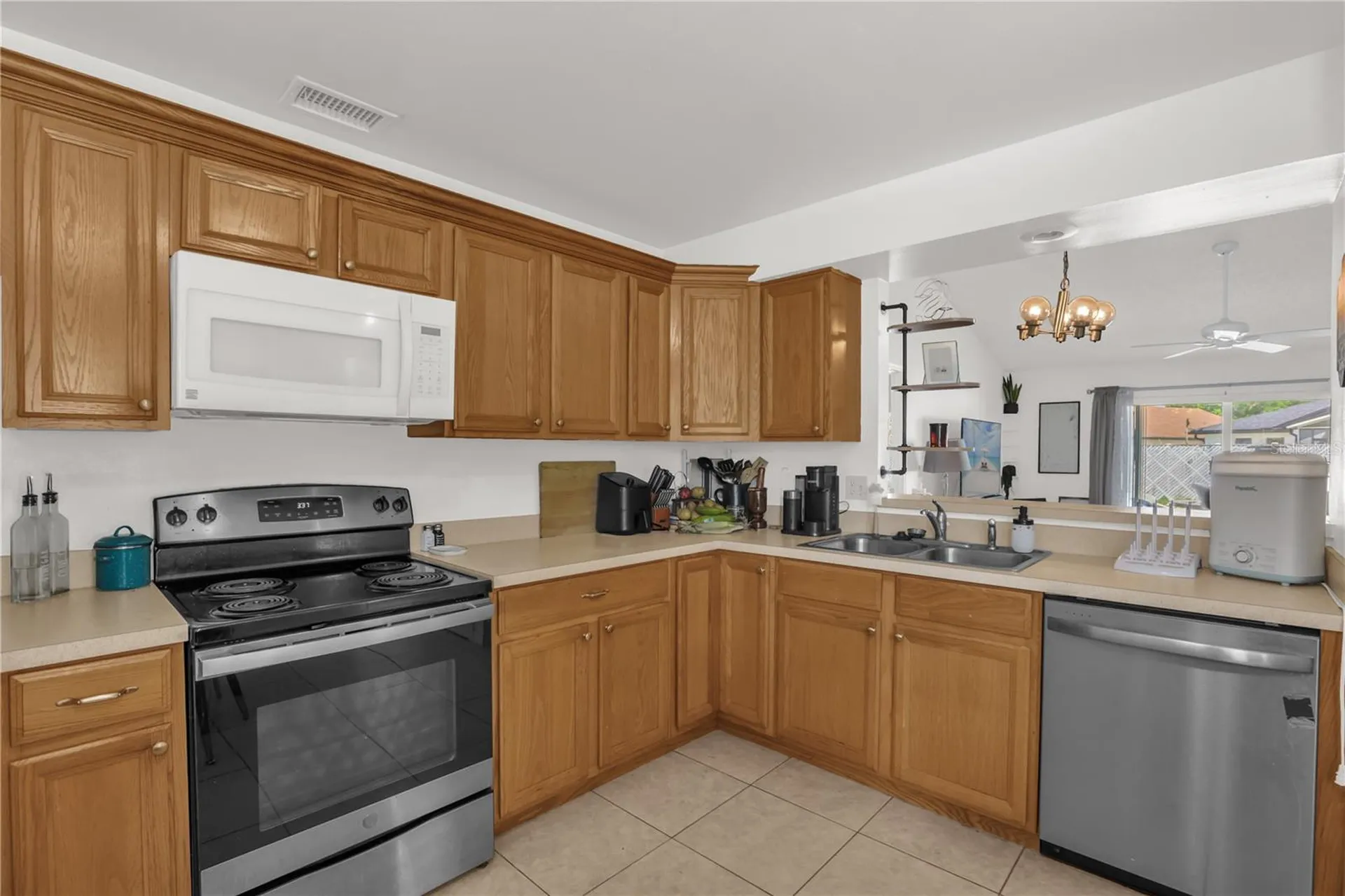 115 Coralwood Circle Kissimmee FL 34743