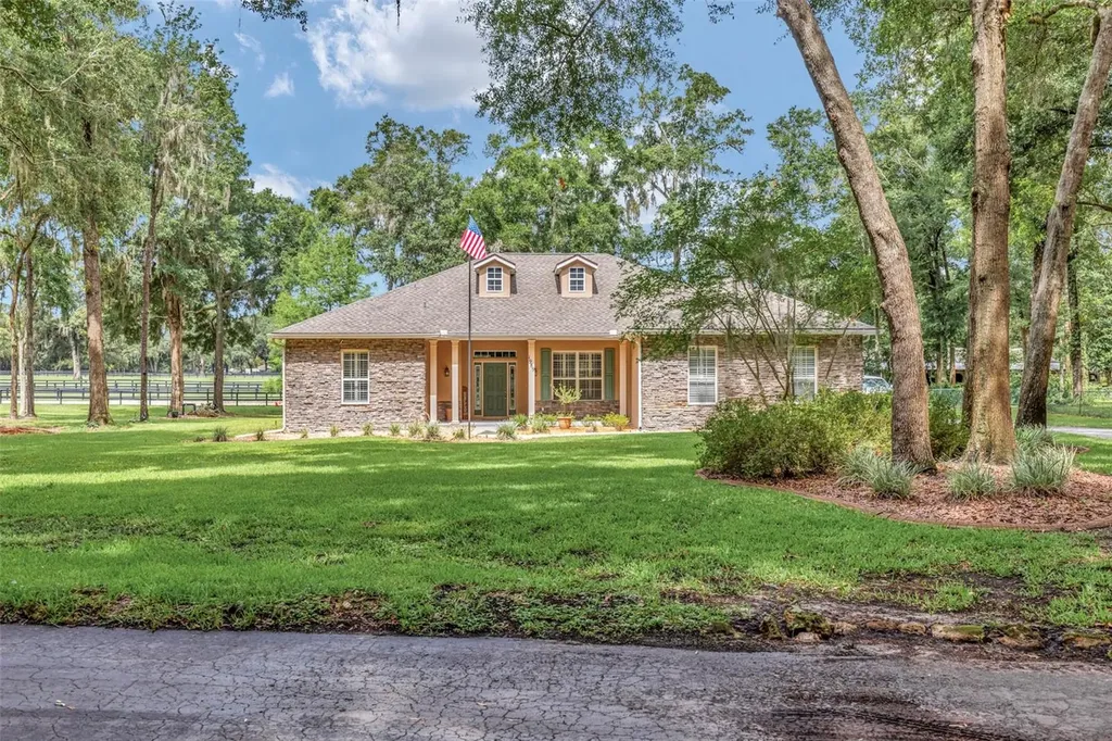1989 NW 111th Loop Ocala FL 34475