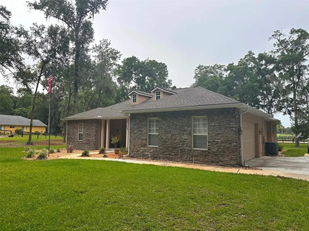 1989 NW 111th Loop Ocala FL 34475