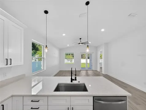 8409 N Rome Avenue Tampa FL 33604