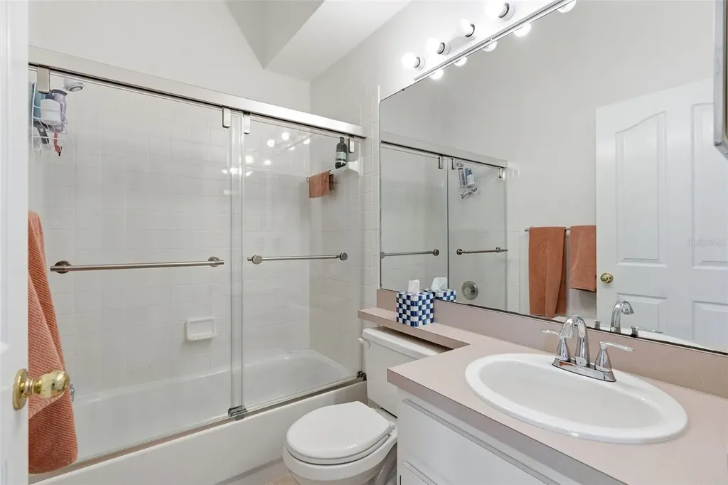 2468 Hidden Pines Lane Clearwater FL 33761