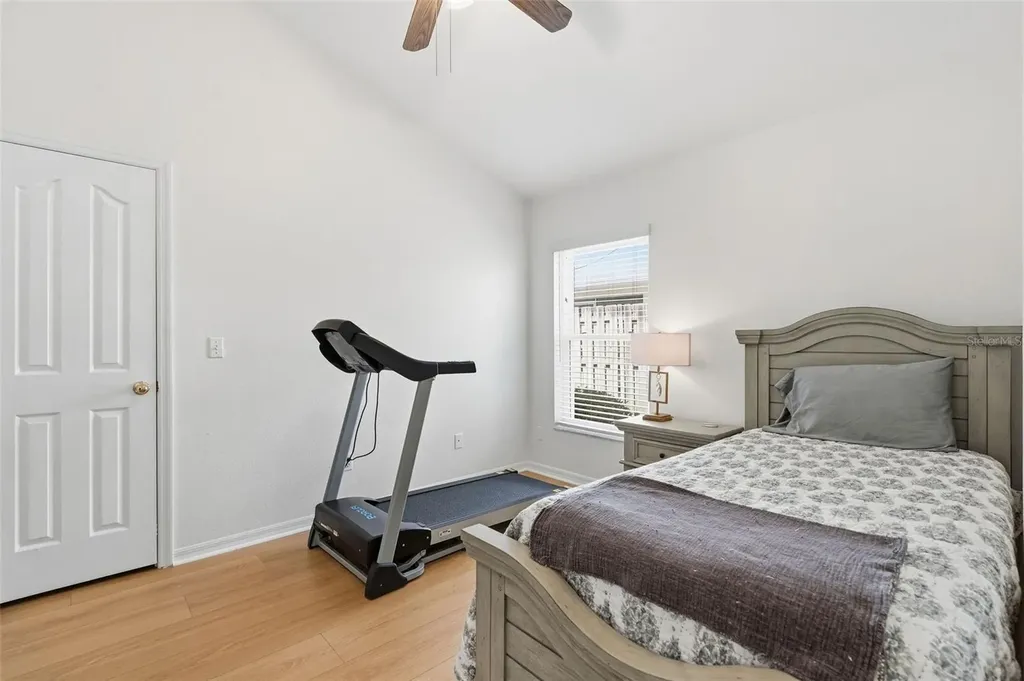 2468 Hidden Pines Lane Clearwater FL 33761