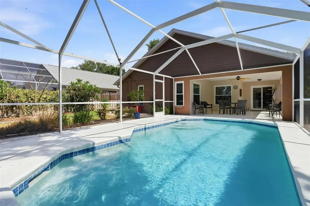 2468 Hidden Pines Lane Clearwater FL 33761