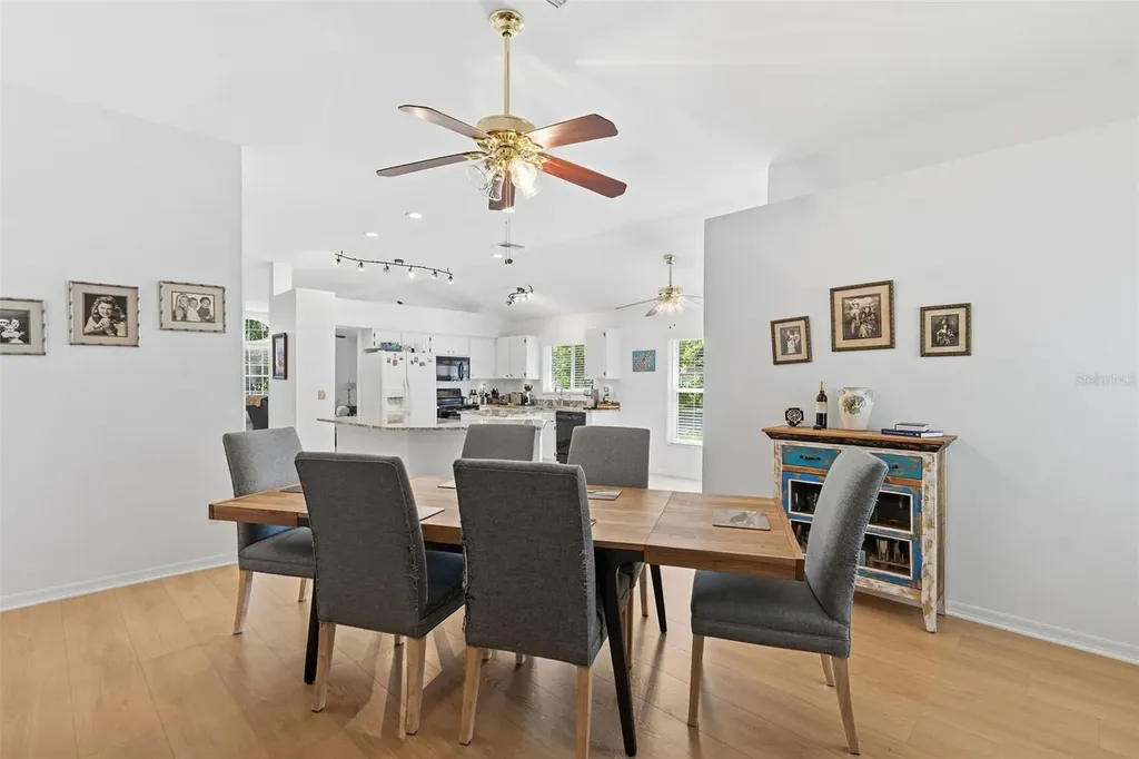 2468 Hidden Pines Lane Clearwater FL 33761