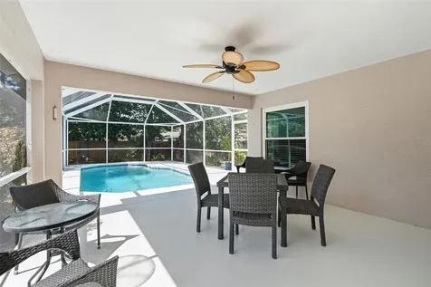 2468 Hidden Pines Lane Clearwater FL 33761