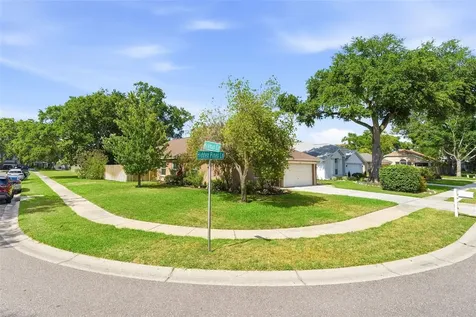 2468 Hidden Pines Lane Clearwater FL 33761