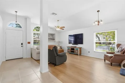 2468 Hidden Pines Lane Clearwater FL 33761