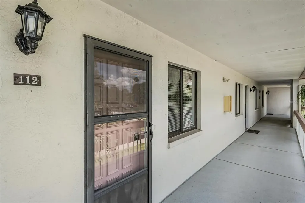 112 Lakeview Place Oldsmar FL 34677