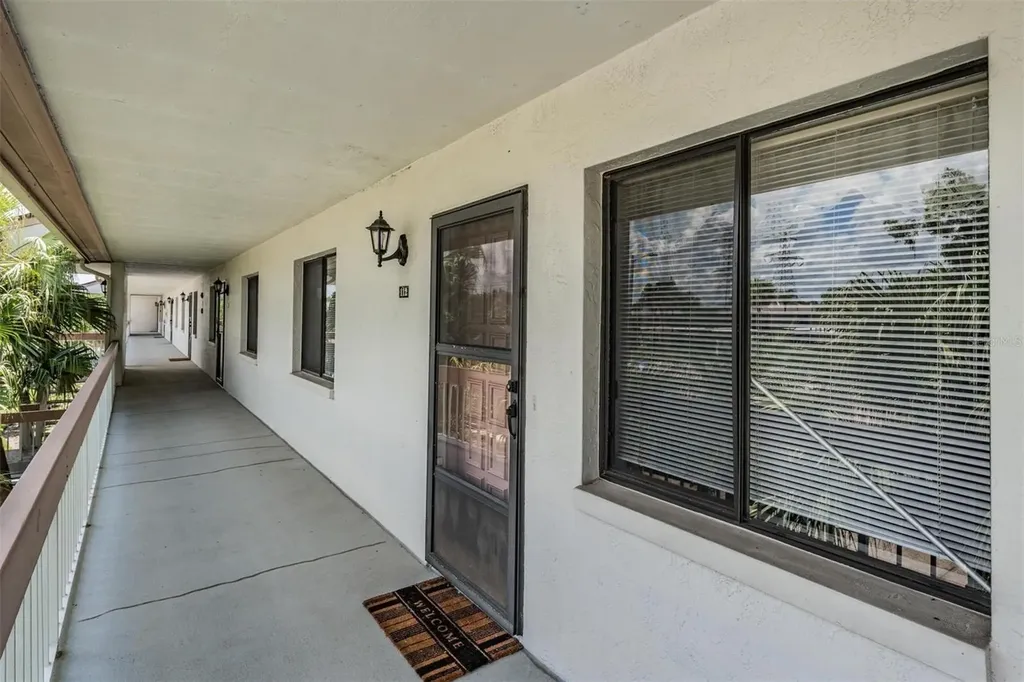 112 Lakeview Place Oldsmar FL 34677
