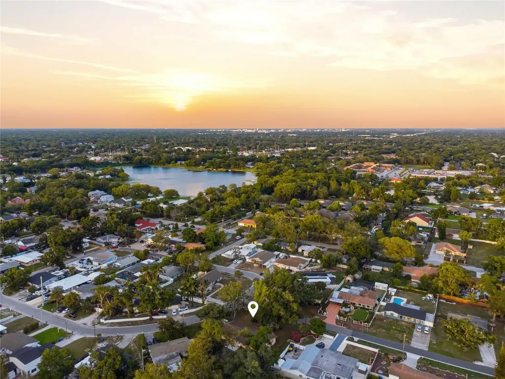 8607 May Circle Tampa FL 33614