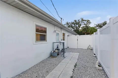 8607 May Circle Tampa FL 33614