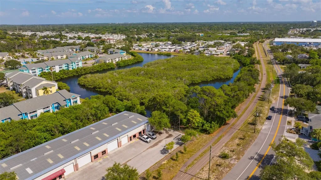 455 Alt 19 S Palm Harbor FL 34683