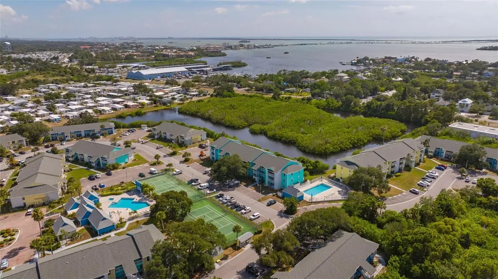 455 Alt 19 S Palm Harbor FL 34683
