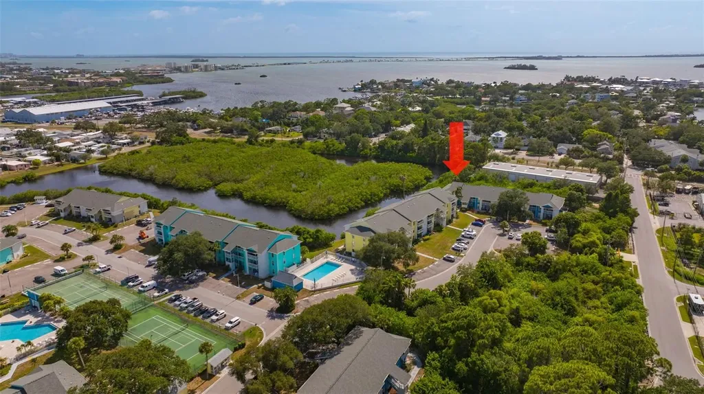 455 Alt 19 S Palm Harbor FL 34683