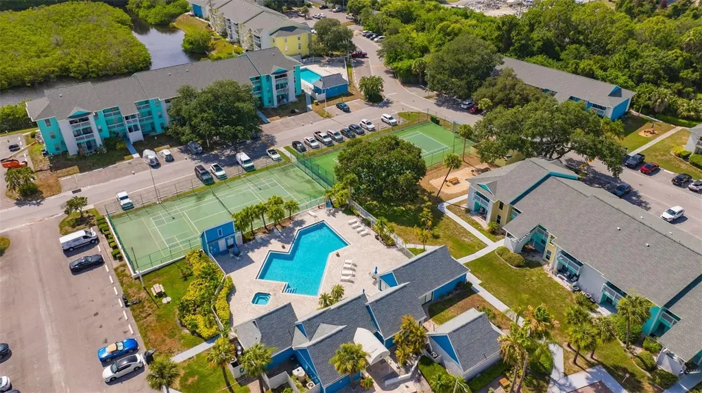 455 Alt 19 S Palm Harbor FL 34683