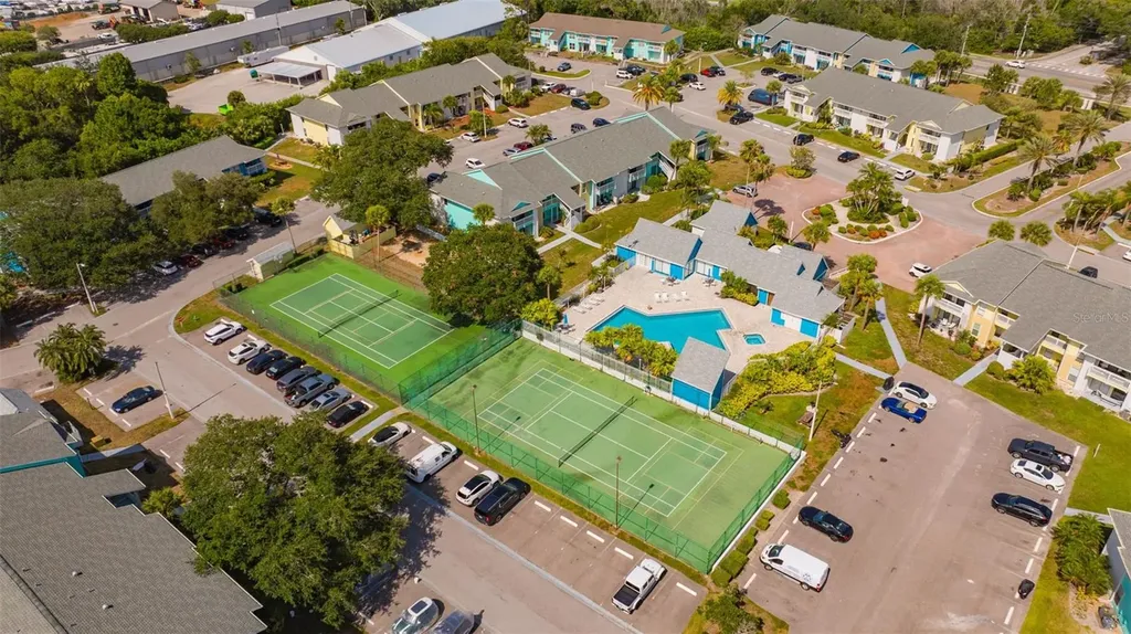 455 Alt 19 S Palm Harbor FL 34683