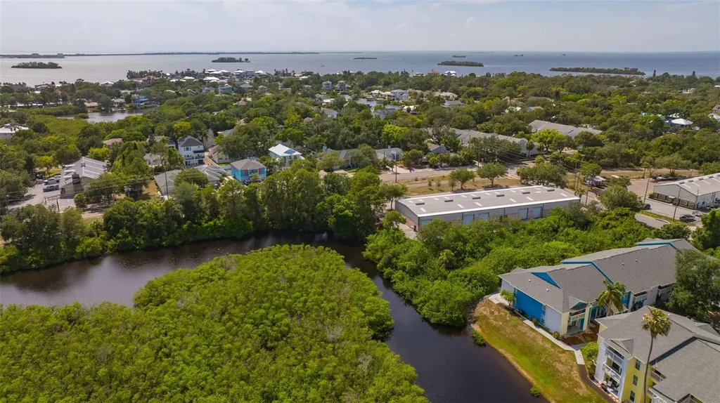 455 Alt 19 S Palm Harbor FL 34683