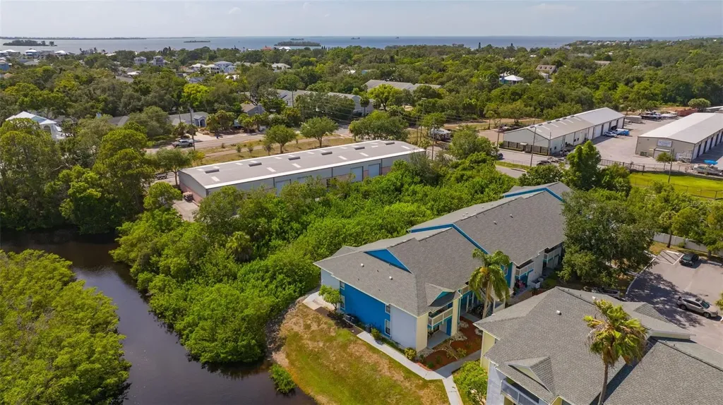 455 Alt 19 S Palm Harbor FL 34683