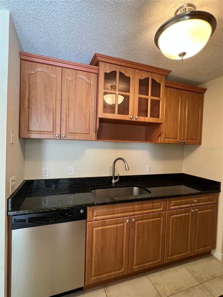 455 Alt 19 S Palm Harbor FL 34683