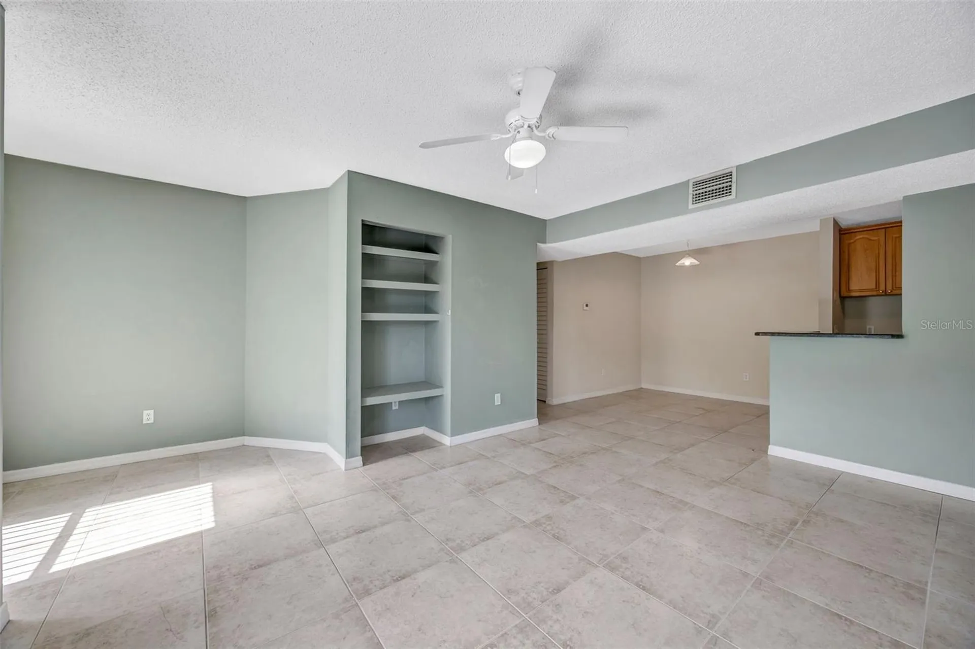 455 Alt 19 S Palm Harbor FL 34683