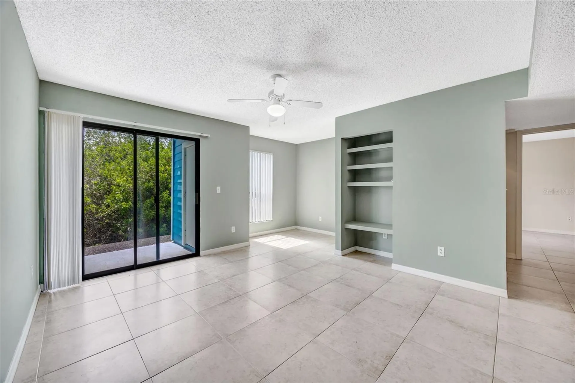 455 Alt 19 S Palm Harbor FL 34683