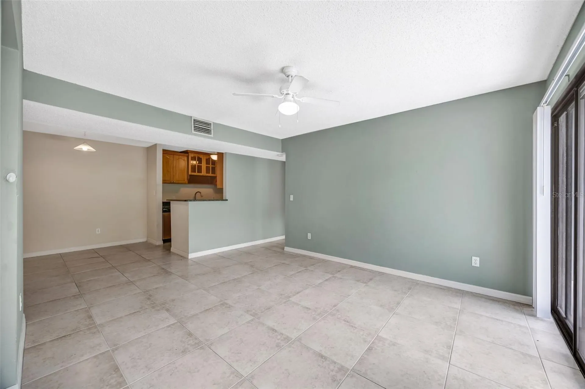 455 Alt 19 S Palm Harbor FL 34683