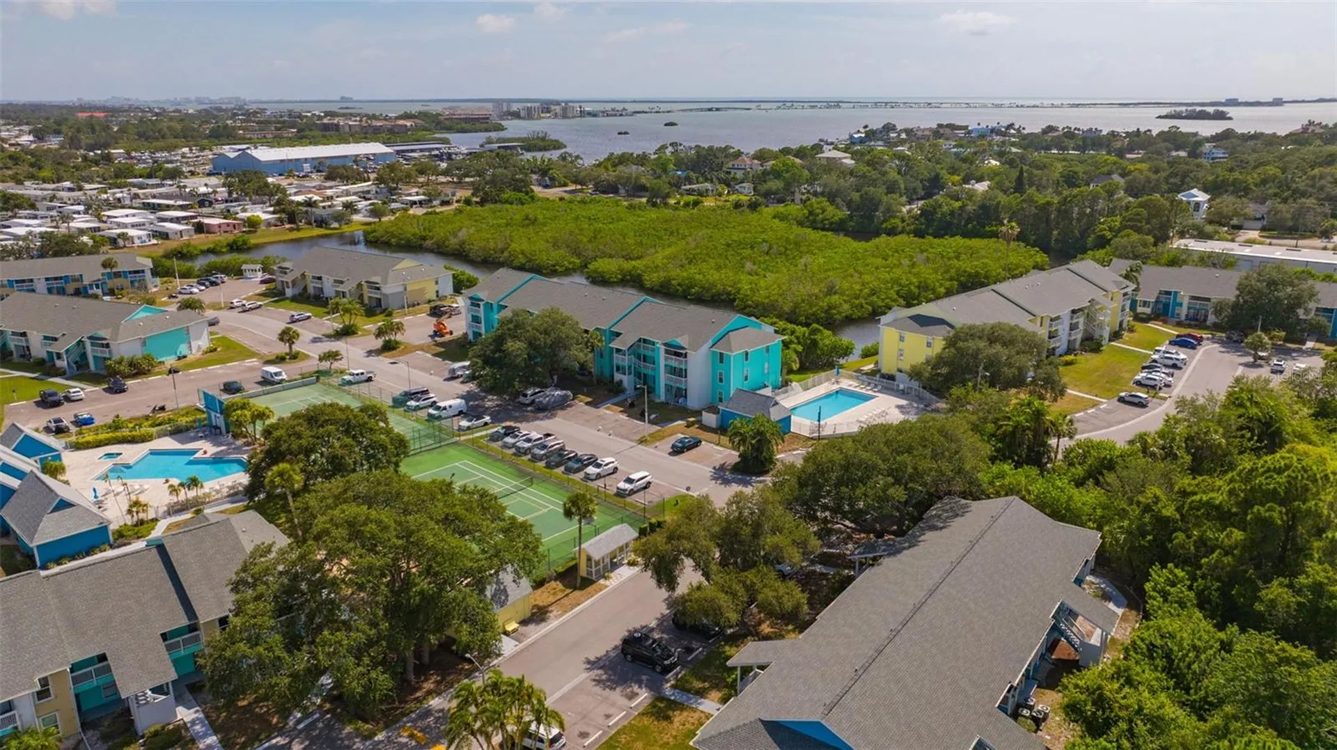 455 Alt 19 S Palm Harbor FL 34683